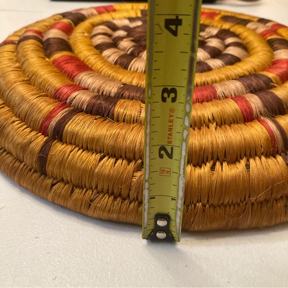 Set of 2 Hopi Coiled Woven Grass Basket Trays 13” & 9” Boho Wall Hanging - Picture 4 of 9